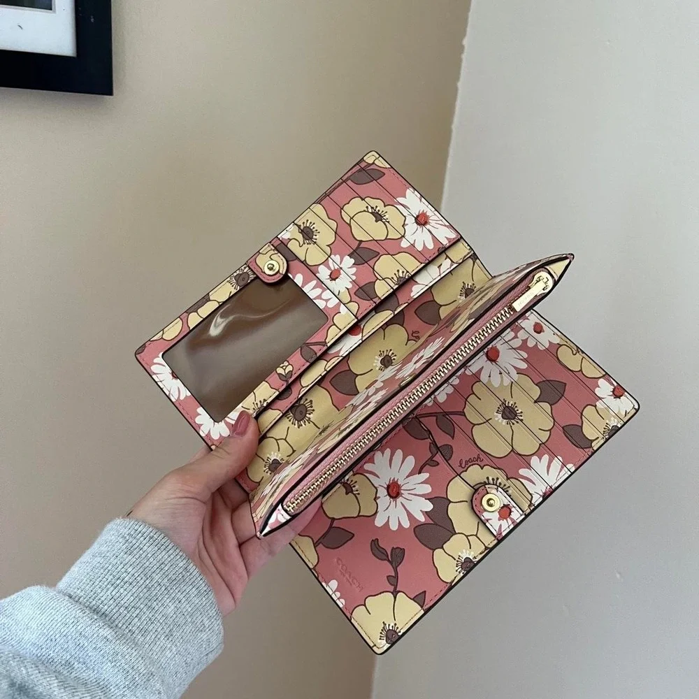 Y2K 2000s Coach Trifold White Leather Floral wallet / clutch
